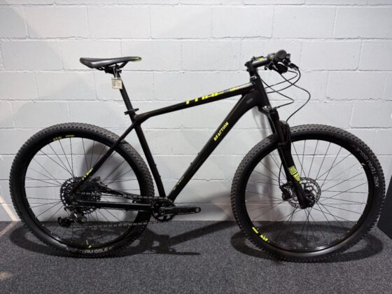 Cube Reaction Race Zwart 2000