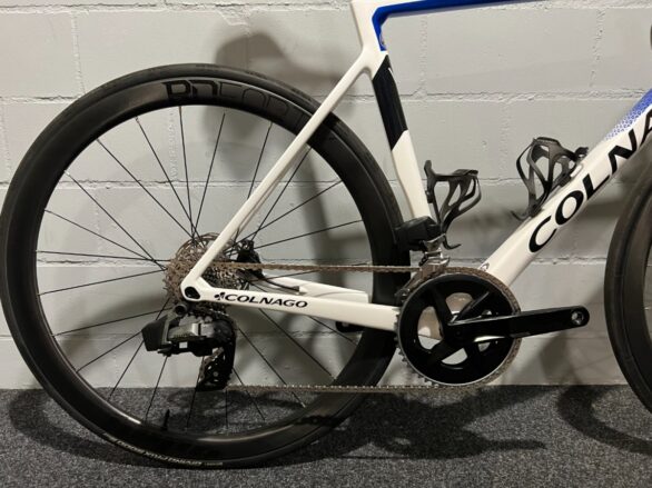 artPic_public_L_3105588.jpg Colnago V3 rival Wit Heren 2023