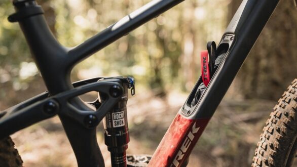 Trek Top Fuel 9.9 X0 AXS Gen 4 DEMO AXINITE FLIP 2026
